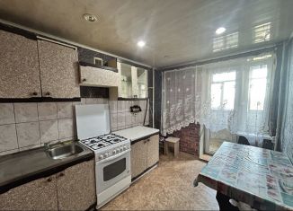 Продажа 2-ком. квартиры, 48 м2, Курская область, улица Димитрова, 12