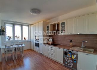 Продам 3-ком. квартиру, 82.5 м2, Екатеринбург, ЖК Просторы, Водоёмная улица, 80/2