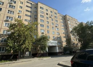 Продажа 3-ком. квартиры, 65 м2, Оренбург, проспект Дзержинского, 40, Дзержинский район