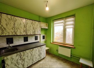 Продам 2-ком. квартиру, 45 м2, Москва, САО, Клинская улица, 11