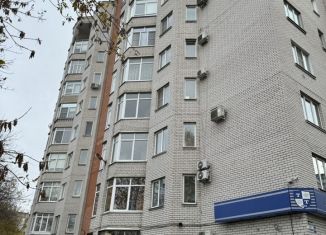 Продаю 3-ком. квартиру, 120 м2, Иваново, улица Богдана Хмельницкого, 28