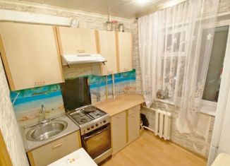 Продается 2-ком. квартира, 42.5 м2, Мурманск, улица Алексея Хлобыстова, 35