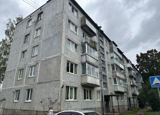 Продаю 3-ком. квартиру, 61.3 м2, Ленинградская область, Восточная улица, 7