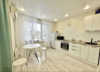 Сдаю в аренду квартиру студию, 32 м2, Казань, Октябрьская улица, 34