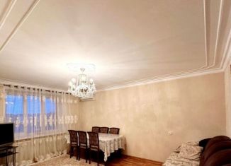 Сдаю в аренду 2-ком. квартиру, 80 м2, Каспийск, улица Байрамова, 8