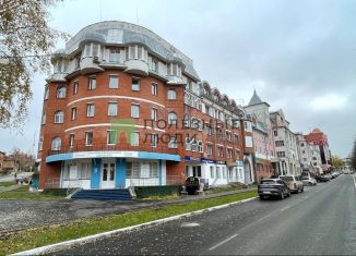 Продам 3-ком. квартиру, 86.5 м2, Киров, улица Горбачёва, 60, Первомайский район