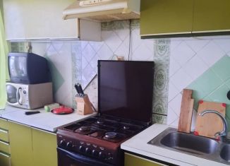 Продаю 3-комнатную квартиру, 60 м2, Курская область, проезд Сергеева, 4