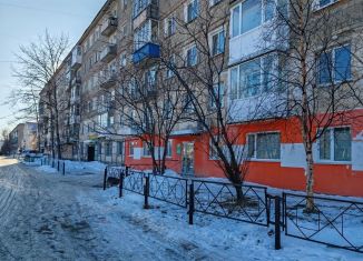 Продажа 2-комнатной квартиры, 44.2 м2, Магаданская область, улица Гагарина, 17