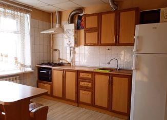 Продам 2-комнатную квартиру, 50 м2, Каменск-Шахтинский, Астаховский переулок, 87