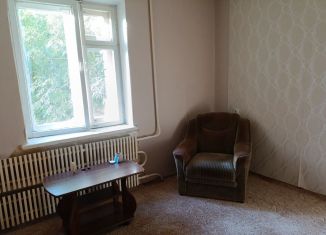 Сдам в аренду комнату, 11 м2, Железногорск, Курская улица, 80к2