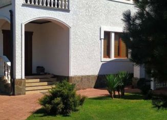 Продам дом, 420 м2, Нальчик, улица Чайковского, район Центр