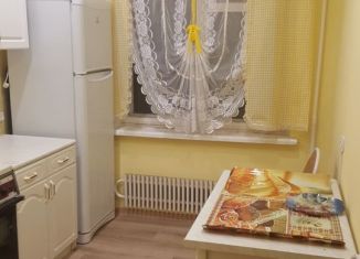 Сдается 2-ком. квартира, 51 м2, Волгоград, улица 8-й Воздушной Армии, 31, район Семь Ветров