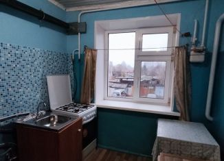 Двухкомнатная квартира на продажу, 30.4 м2, поселок городского типа Змиевка, улица Ленина, 24