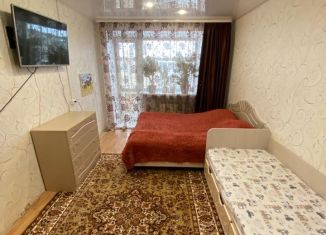 Продажа 2-комнатной квартиры, 46.7 м2, Невьянск, улица Матвеева, 26