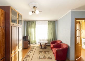 Продаю 2-комнатную квартиру, 42 м2, Тюменская область, улица Декабристов, 154