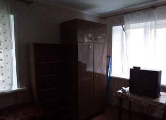 Сдам однокомнатную квартиру, 32 м2, Дедовск, Клубная улица, 3