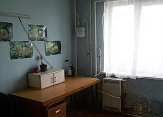 Продам 3-ком. квартиру, 60 м2, посёлок городского типа Новоозёрное, улица Адмирала Кантура, 5