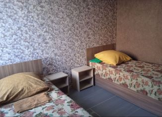 Сдам 2-комнатную квартиру, 72.5 м2, Волгоградская область, Партизанская улица, 8