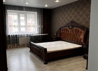 Сдам 2-комнатную квартиру, 64 м2, Ставрополь, улица Рогожникова, 5, ЖК Севастопольский