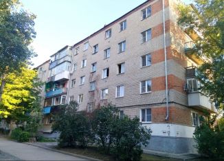 Продается трехкомнатная квартира, 52 м2, Новочеркасск, улица Бердичевского, 15