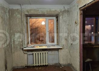 Продается 2-ком. квартира, 42.5 м2, поселок городского типа Мурмаши, Советская улица, 23