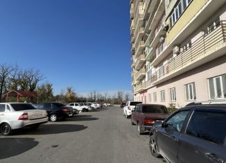 Сдам в аренду 1-комнатную квартиру, 35 м2, Дагестан, Лиственная улица, 46