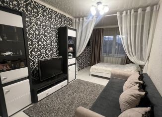 Сдается двухкомнатная квартира, 60 м2, Гурьевск, Краковский бульвар, 4