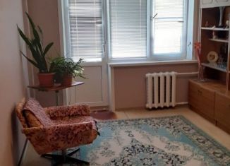 Сдам трехкомнатную квартиру, 60 м2, Астрахань, улица Космонавтов, 12к1