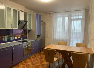 Продается 4-комнатная квартира, 128.4 м2, Екатеринбург, Чкаловский район, улица Юлиуса Фучика, 5