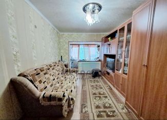 Продам 2-комнатную квартиру, 52.4 м2, Калужская область, улица Петра Семёнова, 6