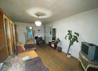 Продается трехкомнатная квартира, 62 м2, Калтан, улица Дзержинского, 40