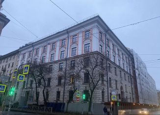 Двухкомнатная квартира на продажу, 67 м2, Санкт-Петербург, Малый проспект Петроградской стороны, 79-81-83