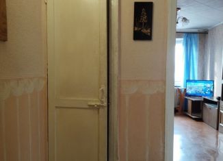 Продажа 2-комнатной квартиры, 40.2 м2, Новосибирск, улица Солидарности, 16, метро Заельцовская