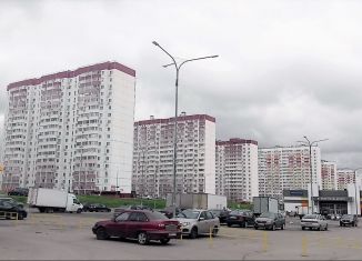 Продажа трехкомнатной квартиры, 82 м2, Ростов-на-Дону, улица Дмитрия Петрова, 5