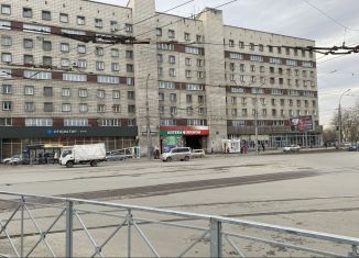 Сдаю торговую площадь, 140 м2, Новосибирск, улица Титова, 1, метро Речной вокзал