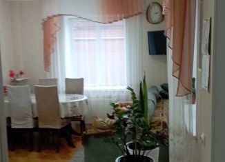 Продается двухкомнатная квартира, 80 м2, Краснодарский край, улица Ефремова, 136