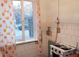 Продам 2-ком. квартиру, 48 м2, Мурманск, улица Алексея Хлобыстова, 16к3