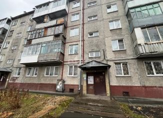 Продажа 2-ком. квартиры, 44 м2, Кемерово, проспект Ленина, 77Б