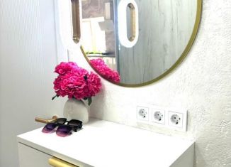 Продается дом, 100 м2, посёлок городского типа Яблоновский, Центральная улица