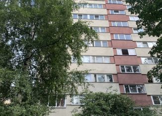 Продается 3-комнатная квартира, 60 м2, Санкт-Петербург, проспект Просвещения, 14к2, метро Проспект Просвещения