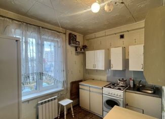 Сдаю в аренду 3-ком. квартиру, 58 м2, Волжск, улица Шестакова, 15