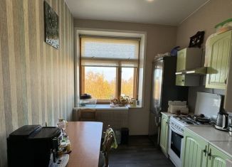 Продаю 3-ком. квартиру, 86 м2, Выборг, улица Кривоносова, 8