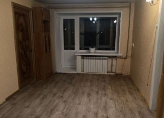 Сдам в аренду 2-ком. квартиру, 50 м2, Павлово, Речная улица, 6