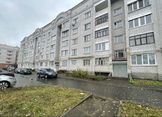 Продам 1-ком. квартиру, 39 м2, Зеленодольск, улица Тургенева, 54