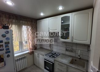 Продам 4-комнатную квартиру, 62 м2, Старый Оскол