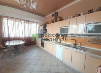 Продам 4-ком. квартиру, 124.2 м2, Геленджик, Морская улица, 20Б