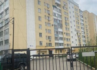 Сдам в аренду 2-комнатную квартиру, 52 м2, Саратов, Кировский район, улица имени Осипова, 16Б