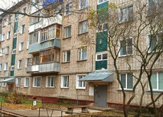 Продам 3-комнатную квартиру, 58.2 м2, Кирово-Чепецк, Первомайская улица, 4к3