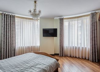 Продажа 4-комнатной квартиры, 104.2 м2, Санкт-Петербург, метро Беговая, Туристская улица, 30к2