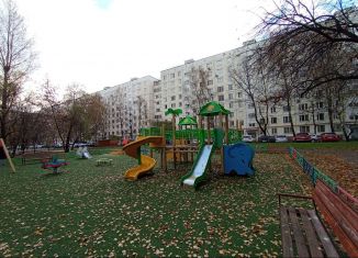 Трехкомнатная квартира на продажу, 58.4 м2, Москва, Бирюлёвская улица, 21к3, метро Домодедовская